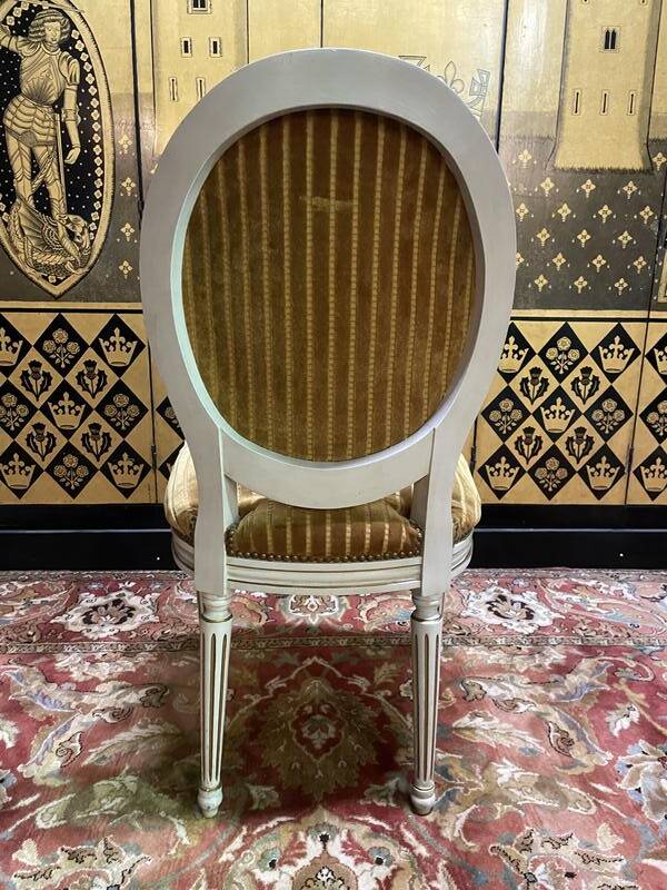 Set of 4 Louis XVI style medallion chairs