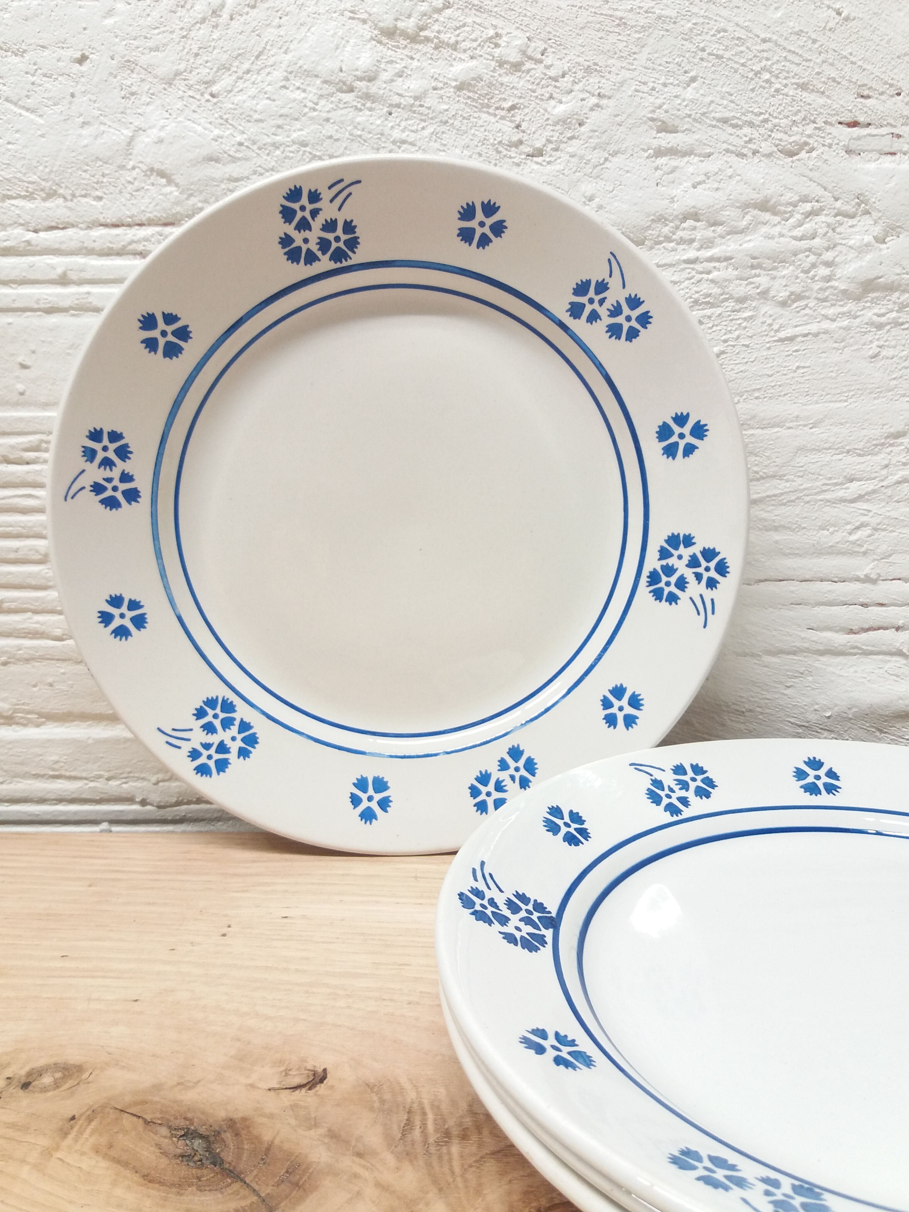 Set of 4 flat plates small flowers
