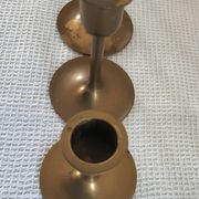 Série de 7 bougeoirs vintage en laiton.
