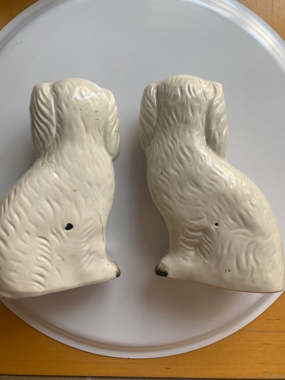 🐶 Pair of Staffordshire earthenware dogs