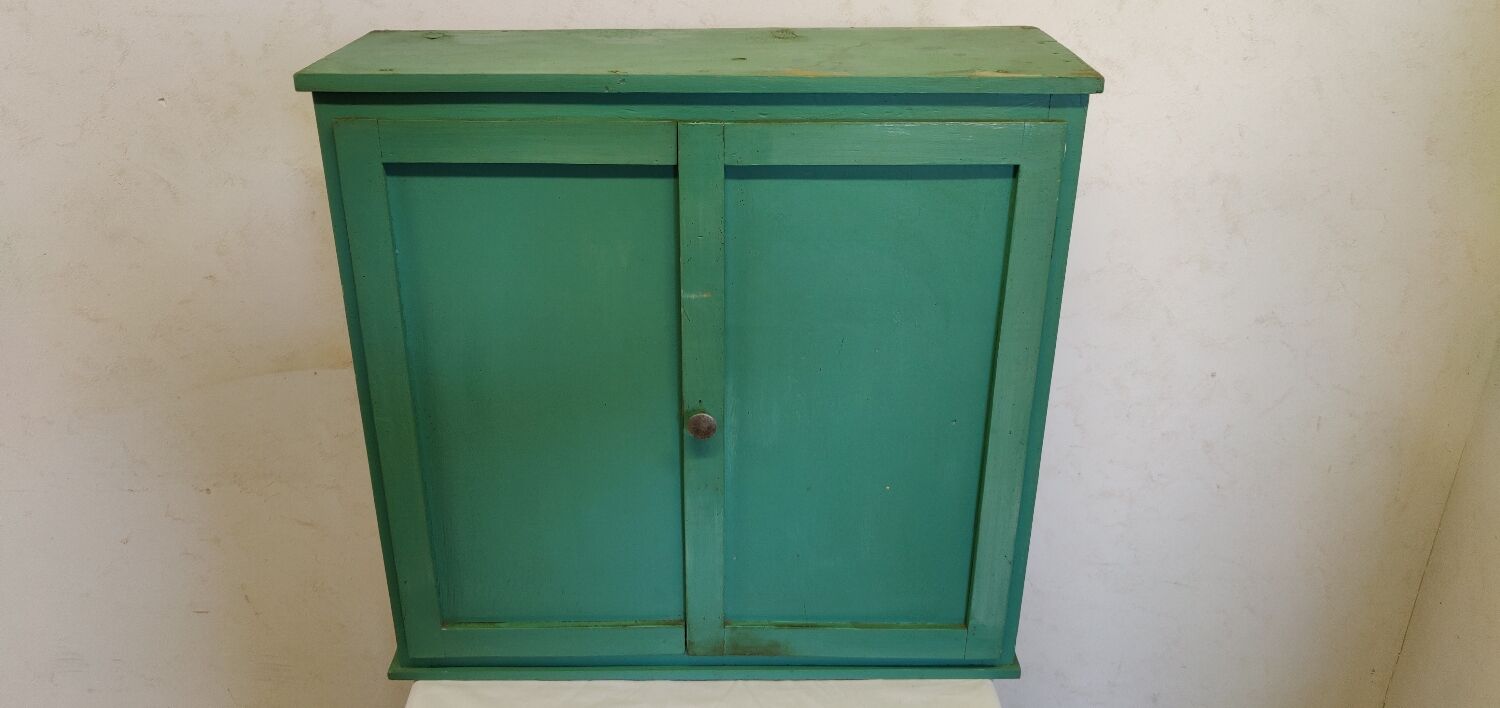 Vintage storage unit