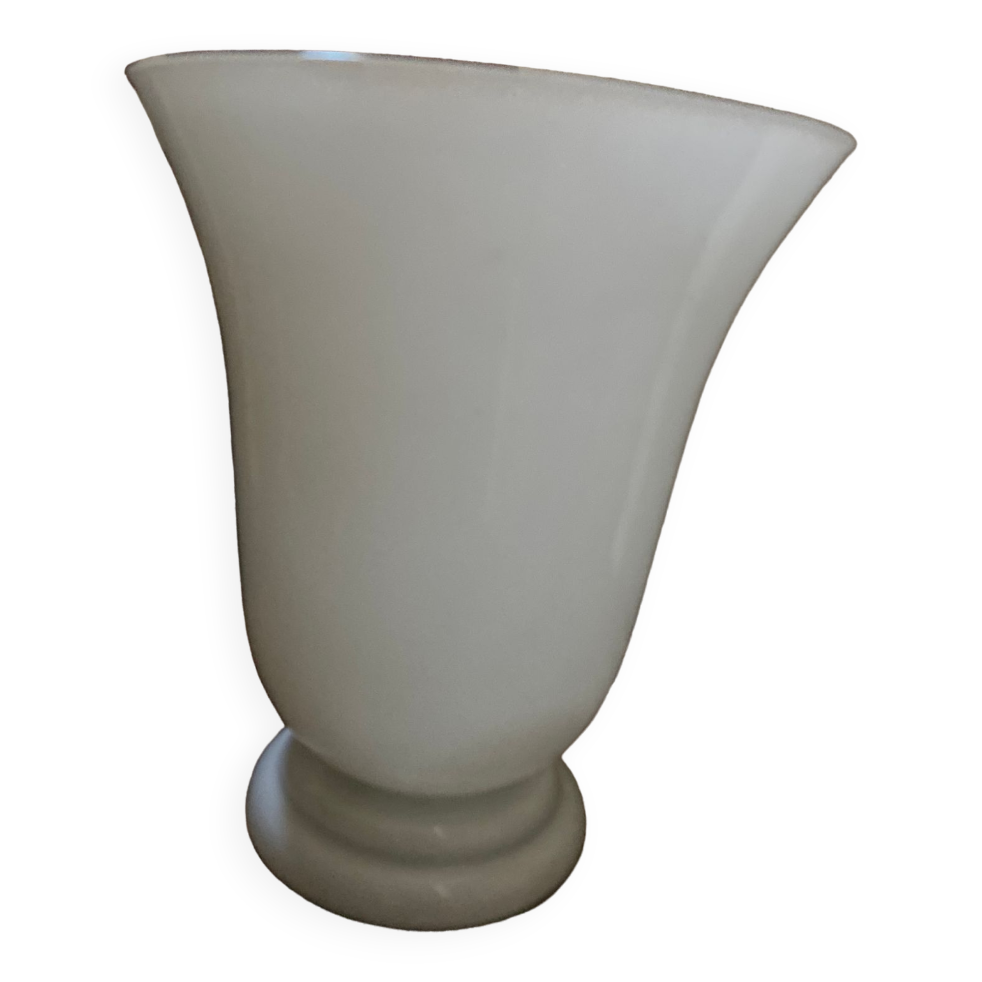 Opaline white lamp