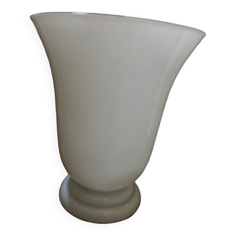 Opaline white lamp