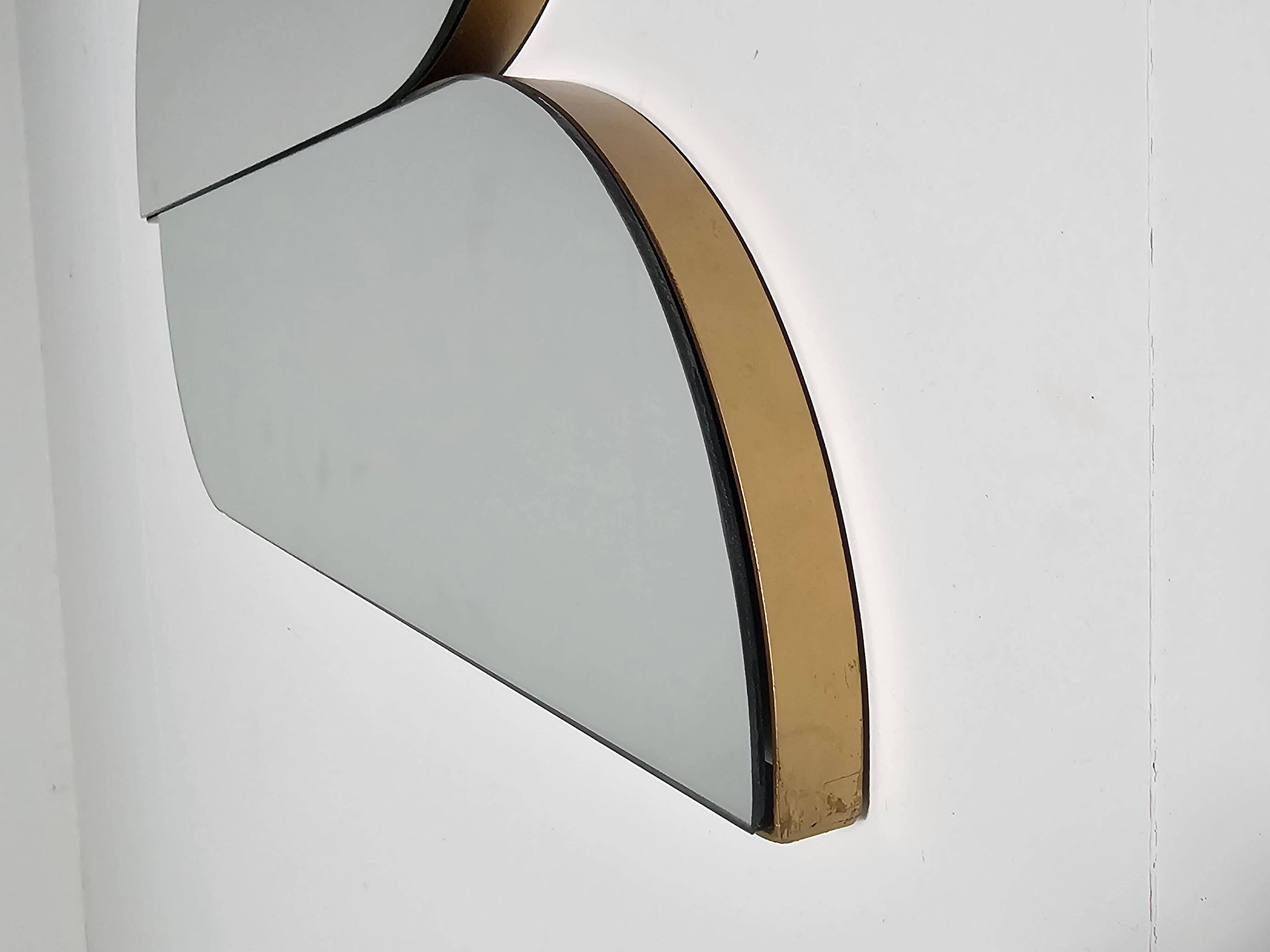 Sculptural wall mirror with brass edges, Italy, 1970s