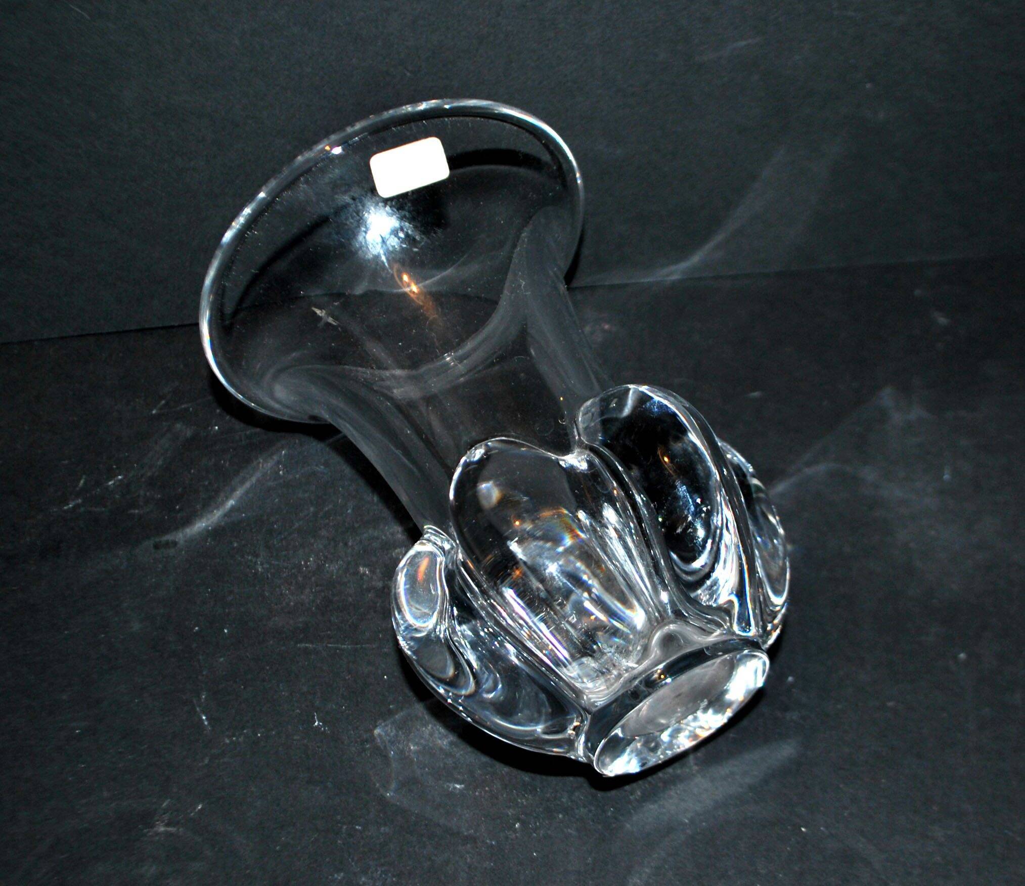 Modernist design vase in Vannes Le Châtel crystal