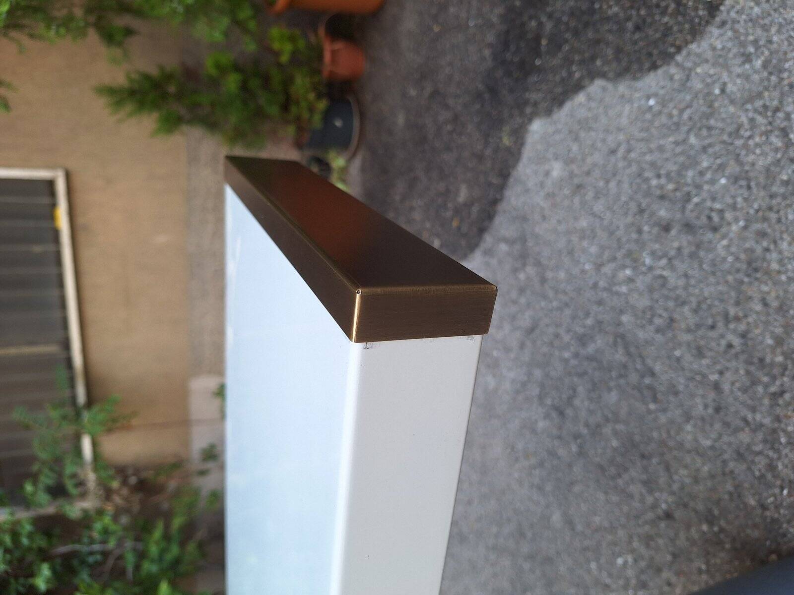 Console in White Lacquer with Cylindrical Plastic Legs by Tresoldi Salvati, 1980s