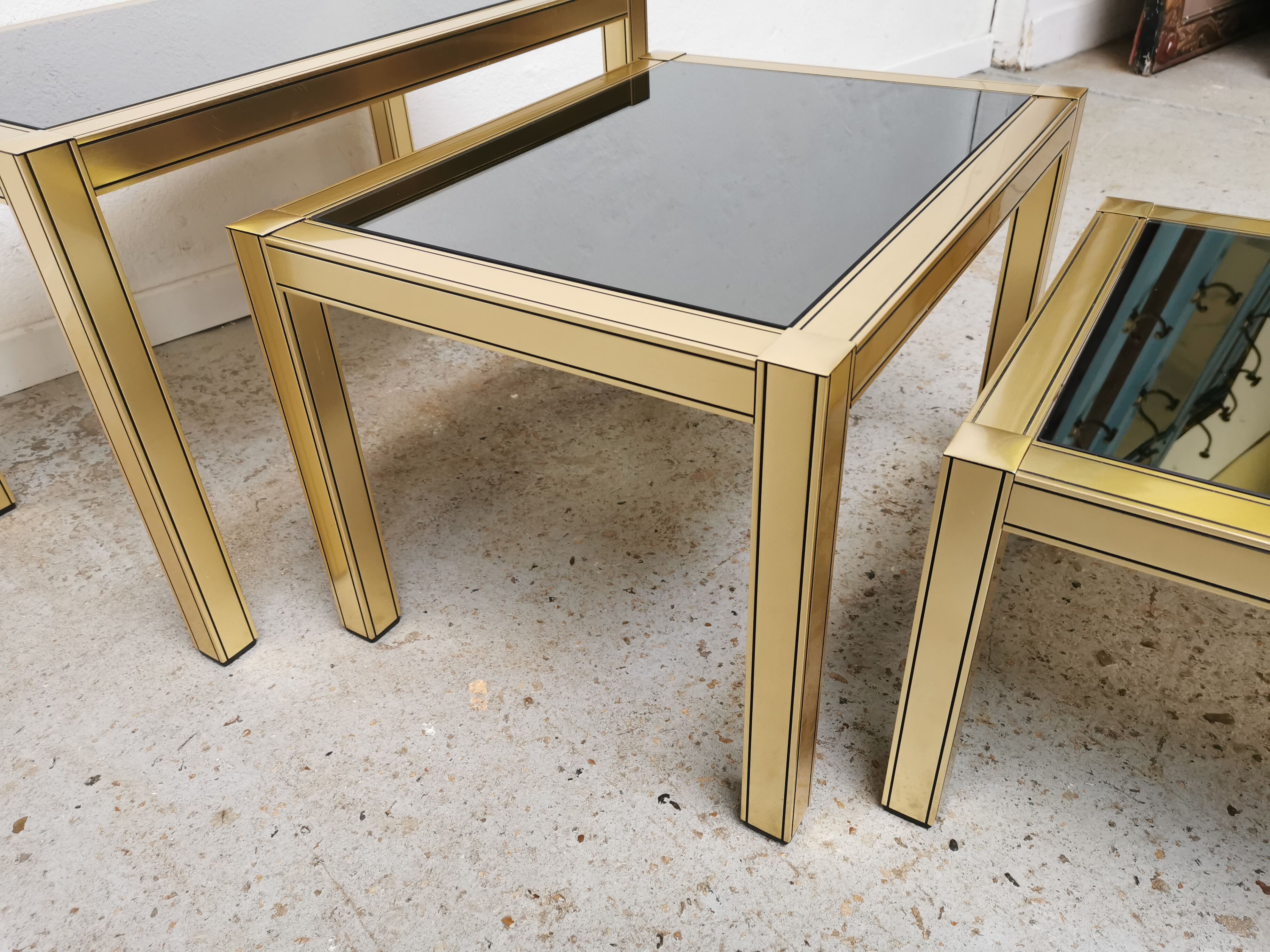 Tables gigognes laiton doré vintage 1970