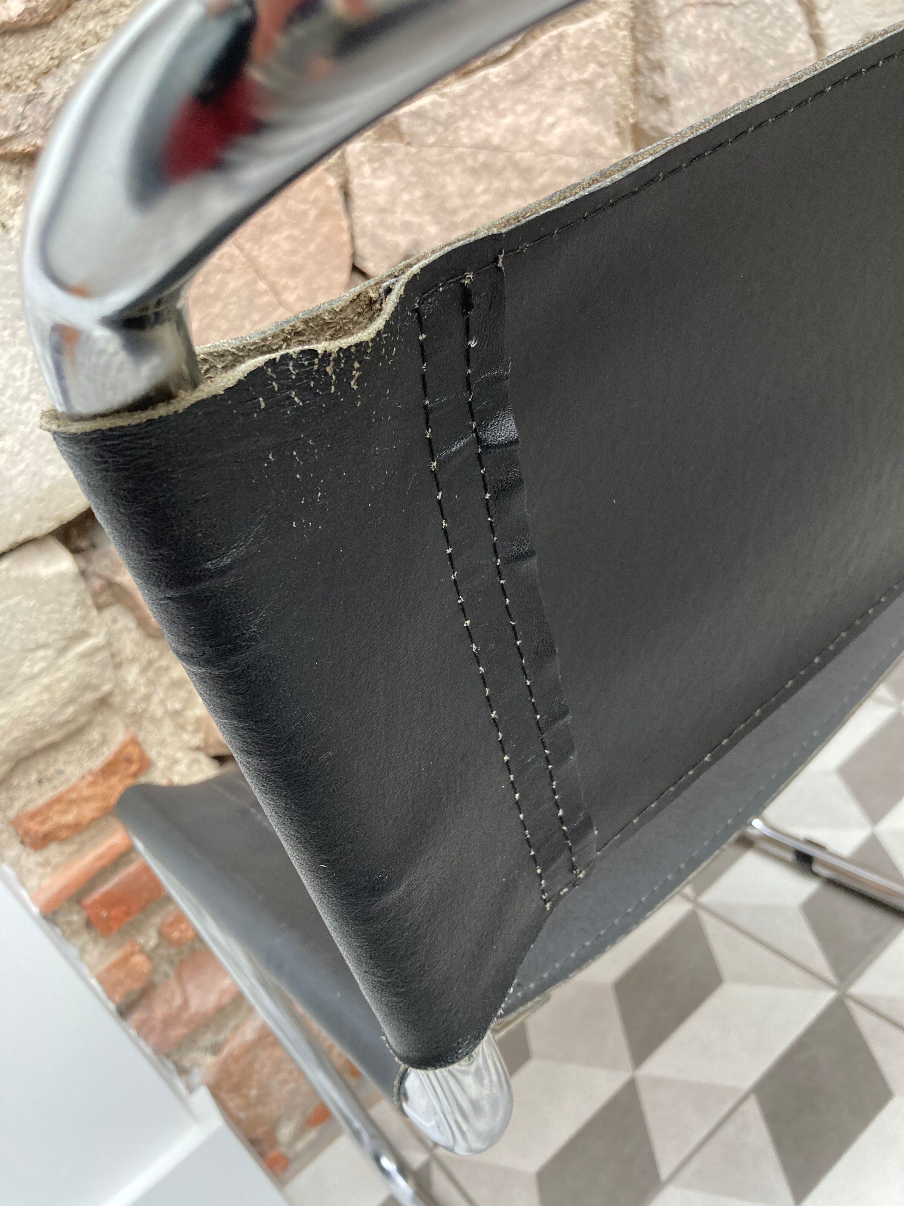 Chair B33 black leather Breuer