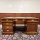 Grand bureau Chesterfield anglais classique Partnerdesk