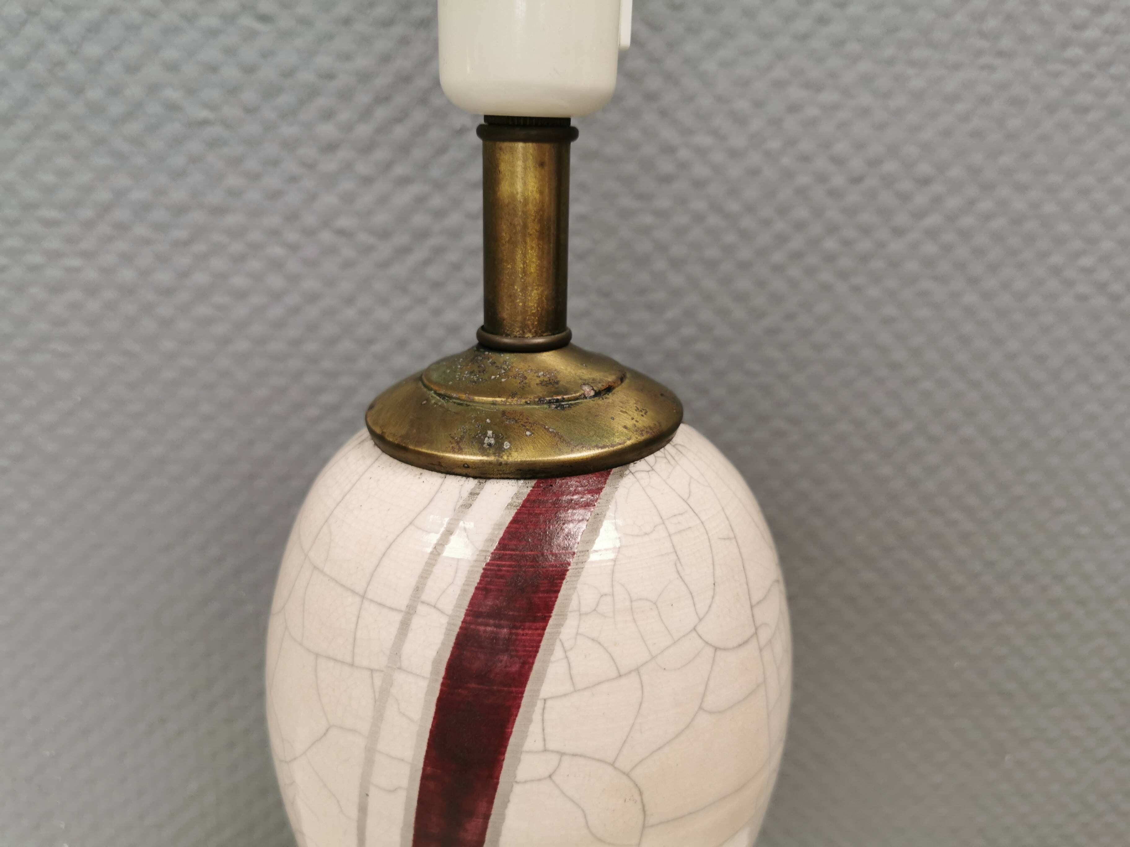 Table lamp in crackled ceramic with brass top, by Jenkin, 1970s.