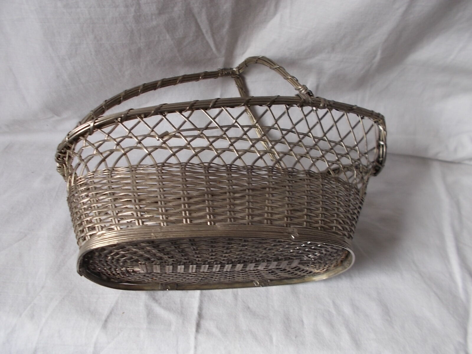 Silver-plated bottle table stand