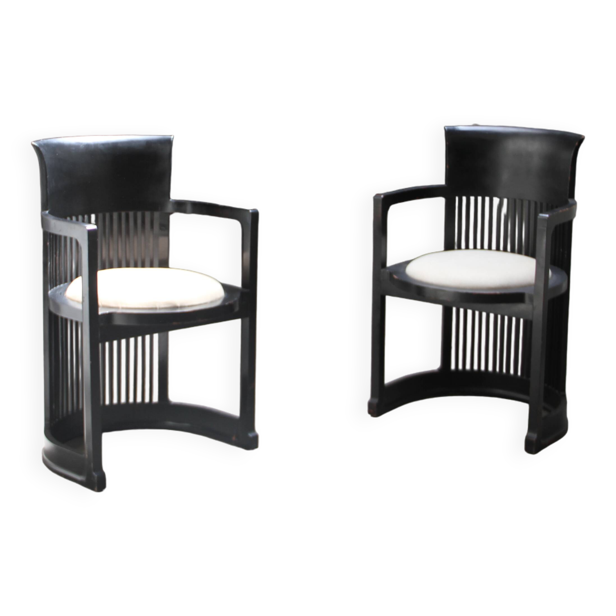 Pair of in the style of Franck LLoyd Right armchairs