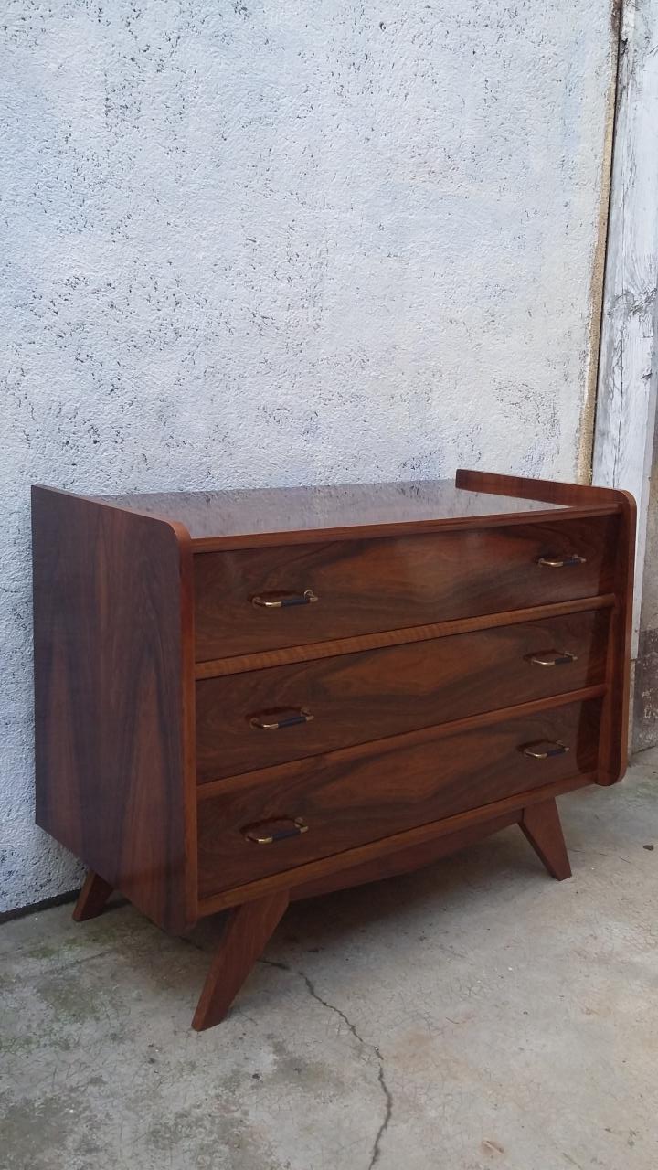 Commodity vintage feet compass