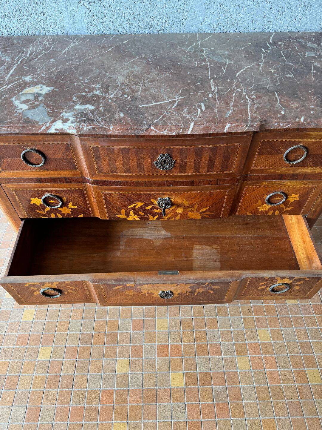 Commode transition