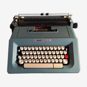 Olivetti typewriter, model Studio 46