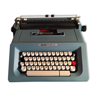 Machine à écrire Olivetti, modèle Studio 46