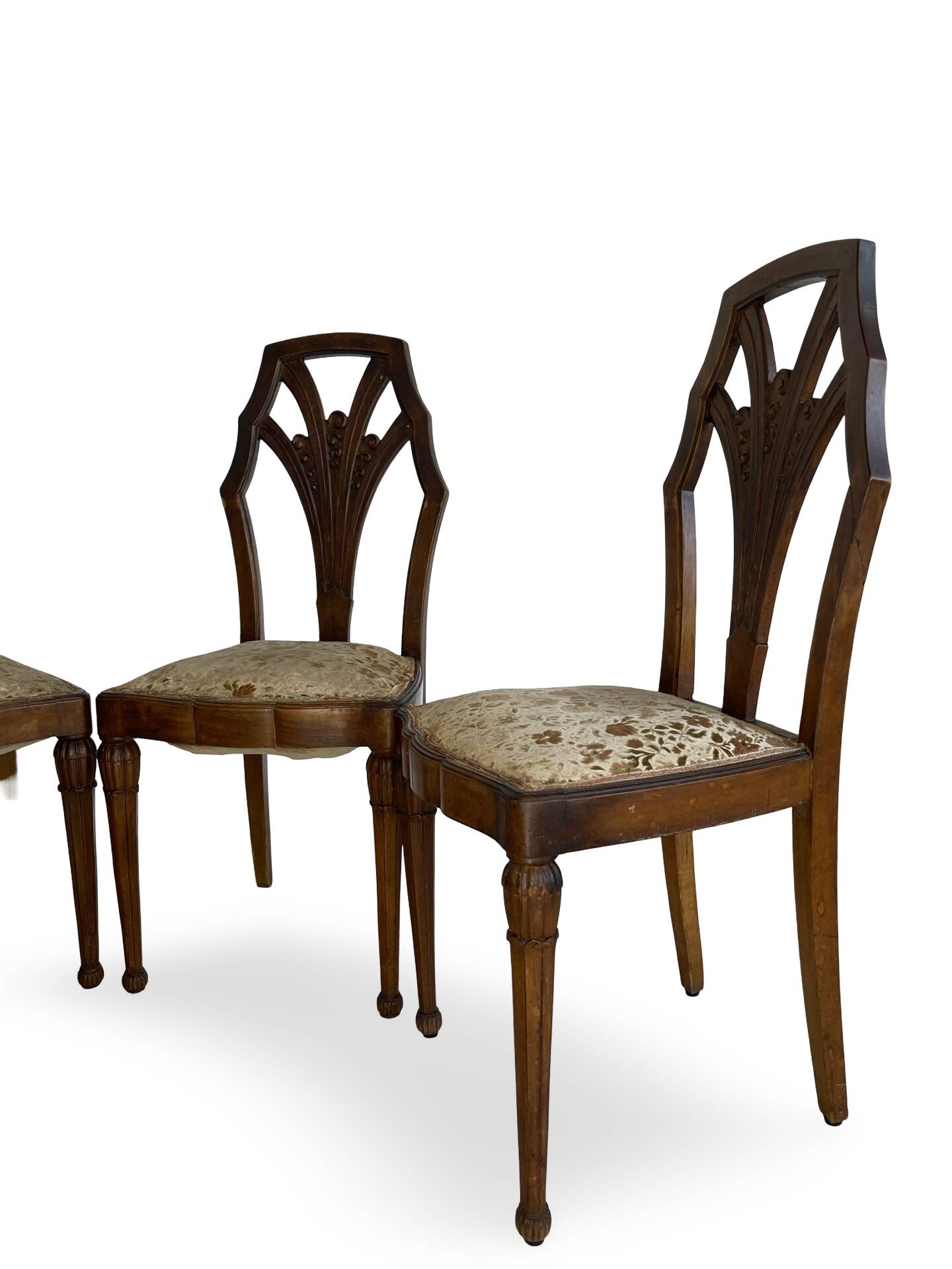 Ensemble de 6 chaises de salle à manger en noyer sculpté Art Déco, années 1920/1930