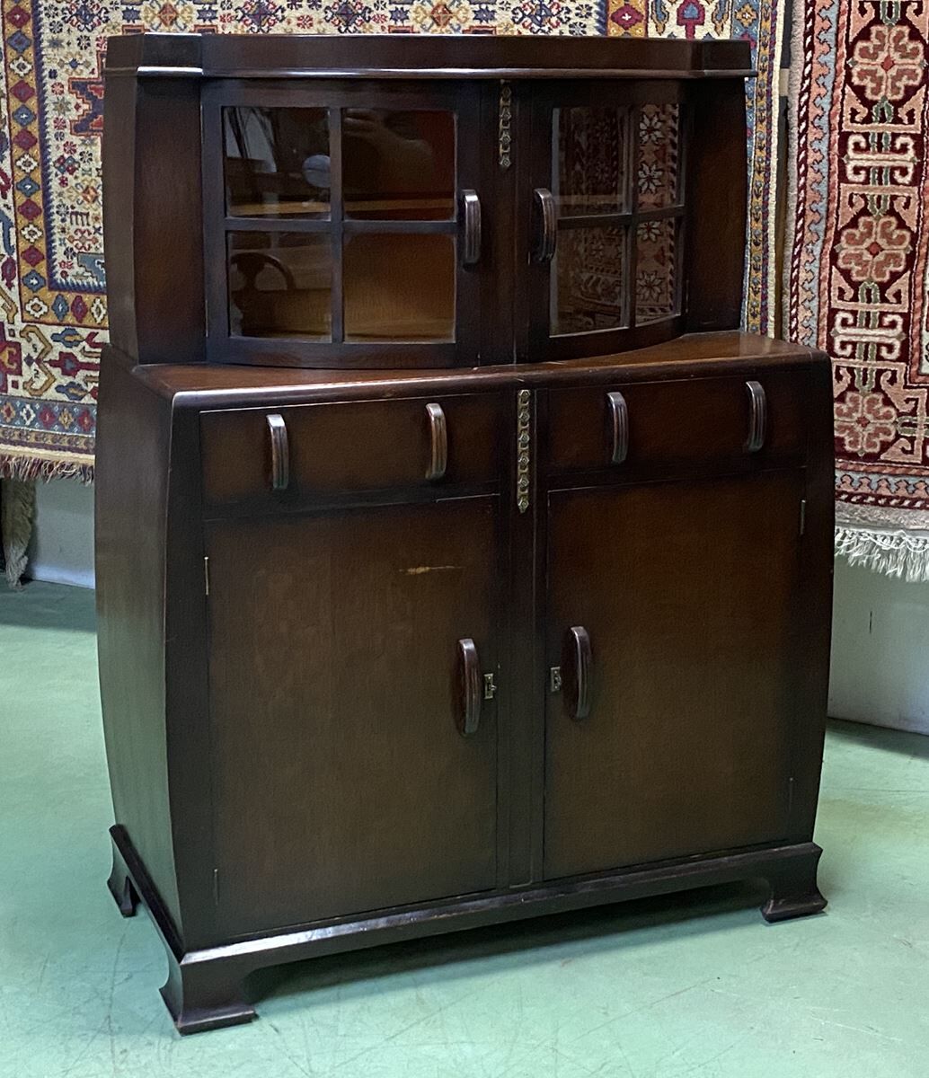 1930s English Art Deco oak buffet