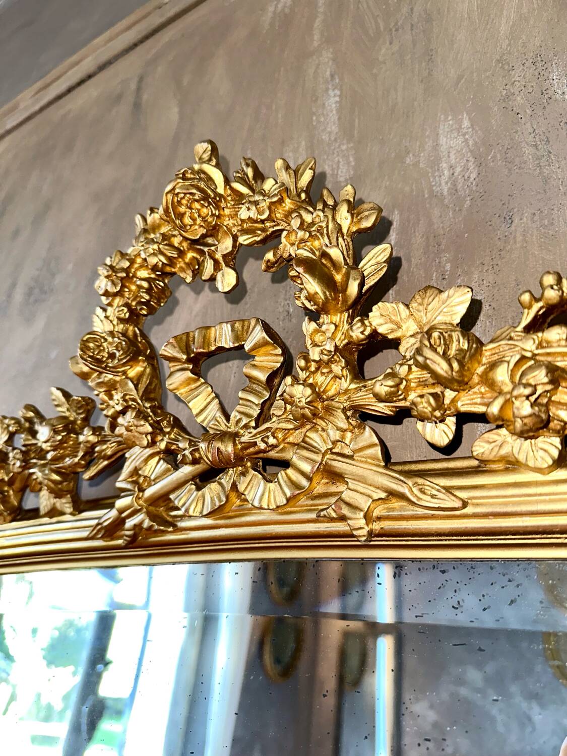 Miroir ancien à fronton Louis XVI