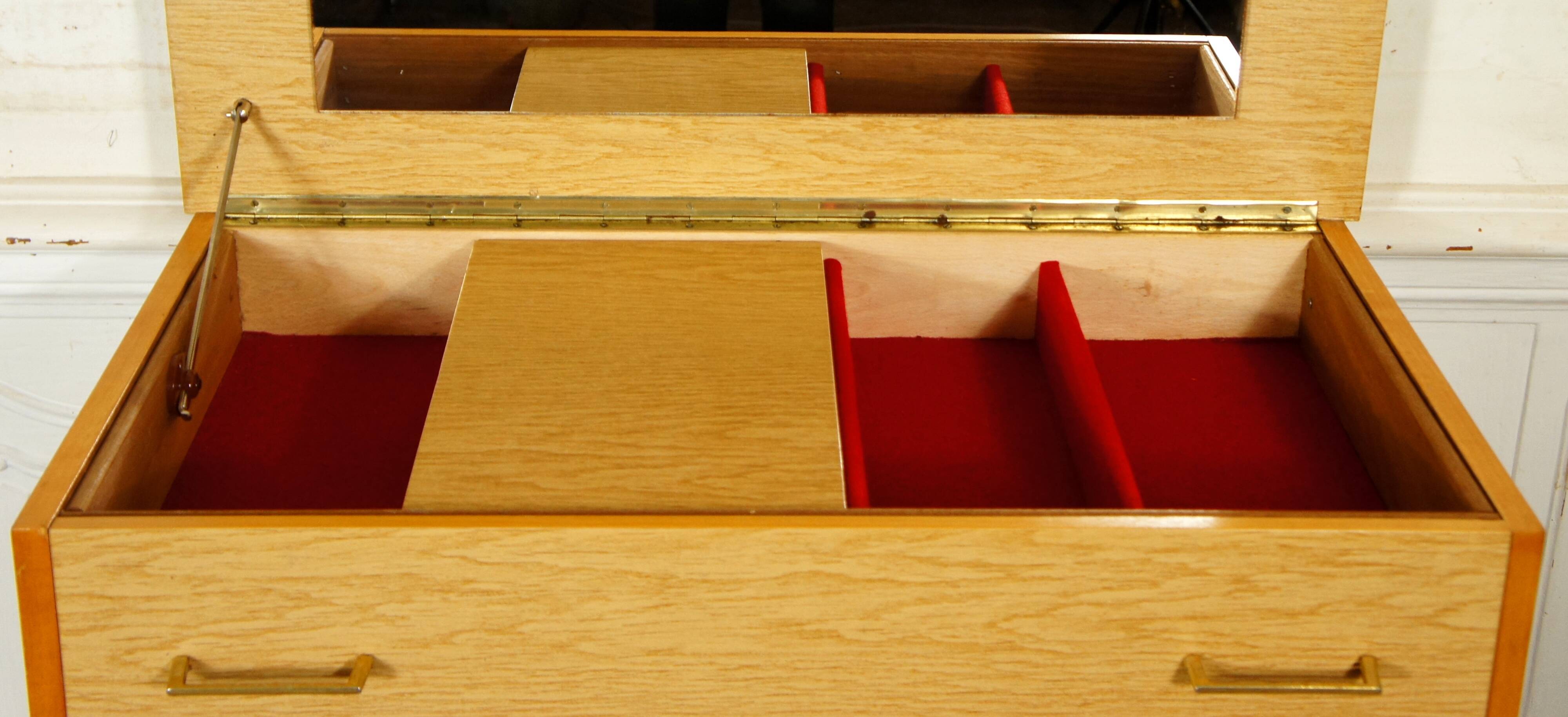 Dresser dressing table 1970