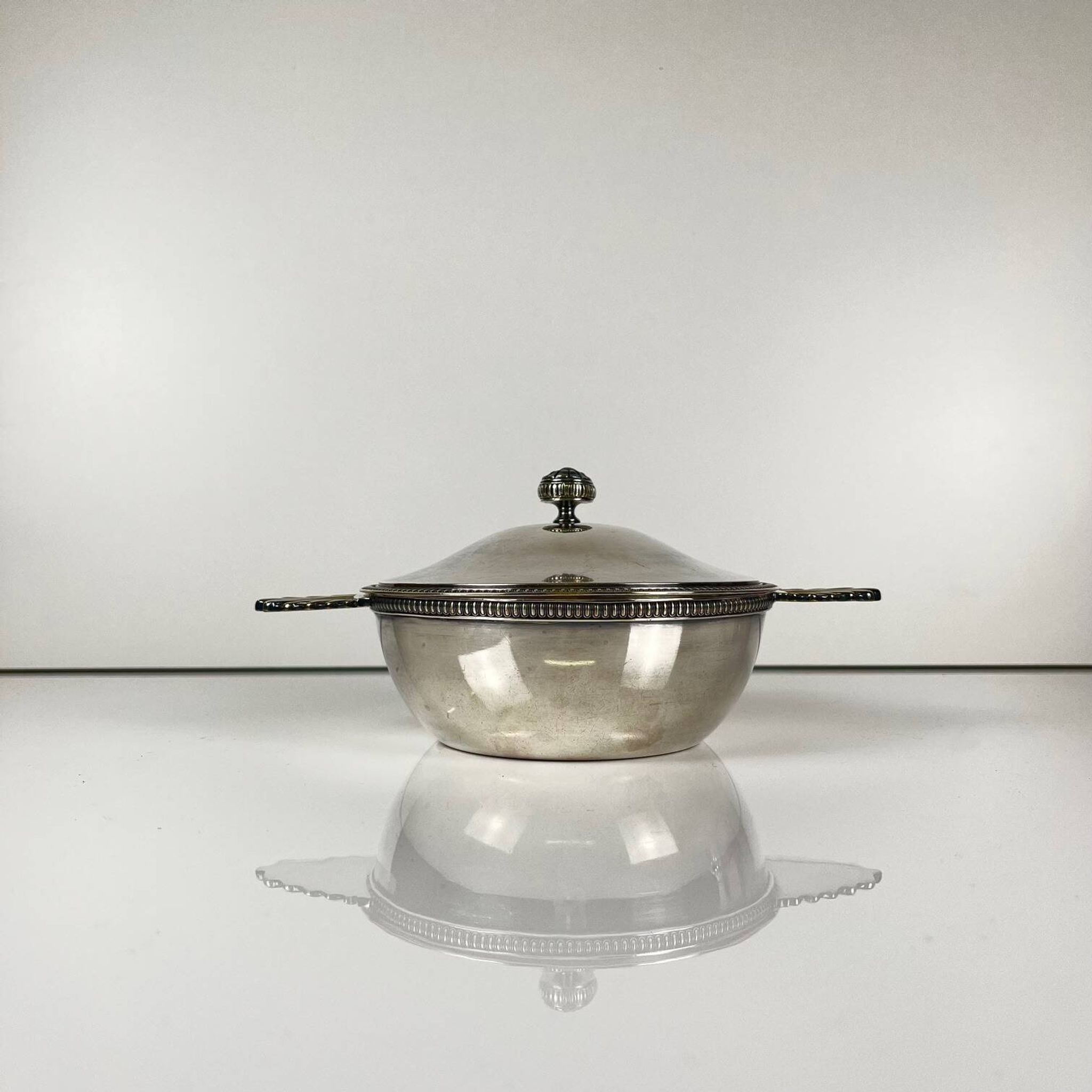 Sucrier en métal argenté, style Art Déco – XXe siècle