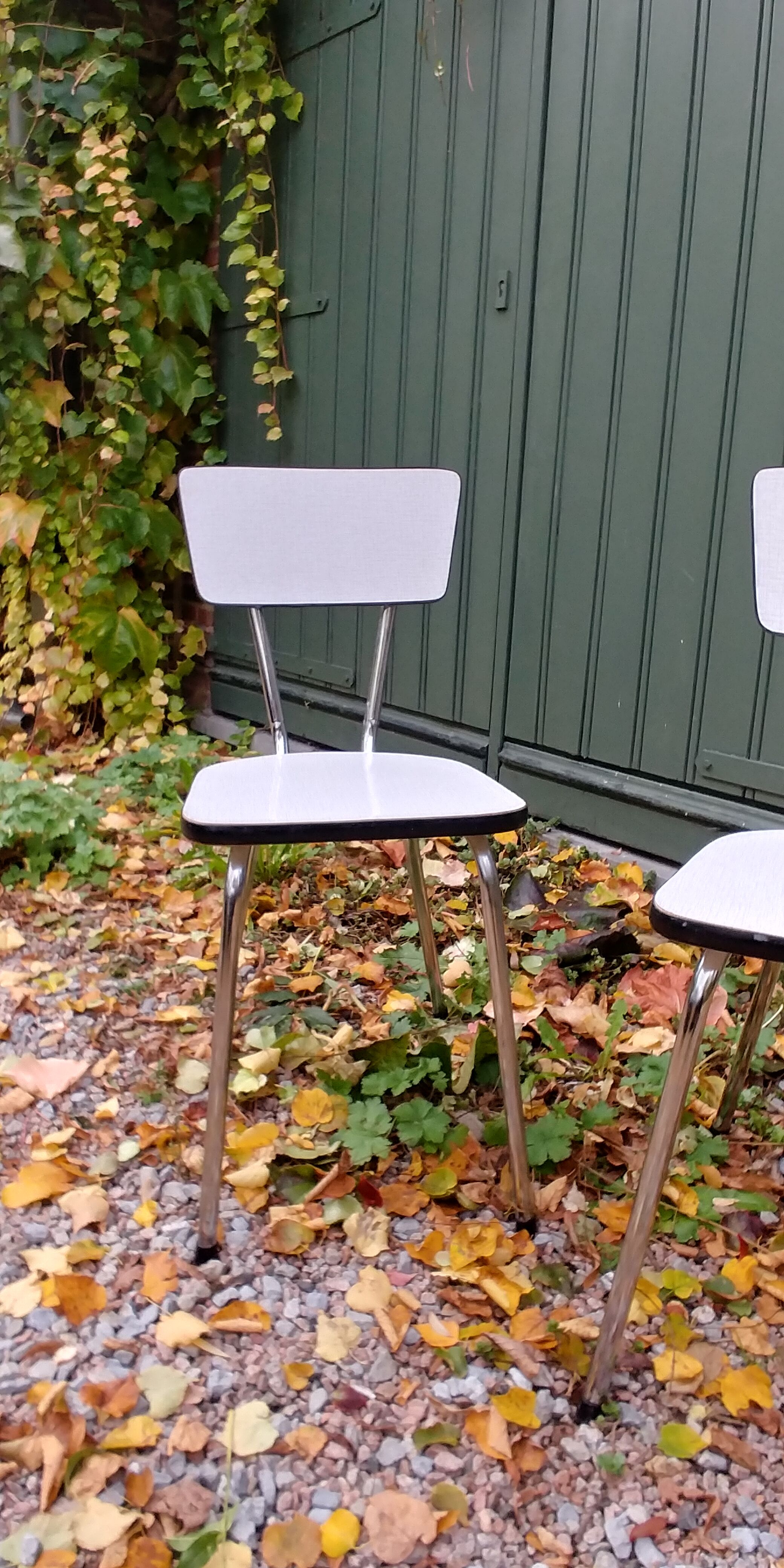 Pair of chairs in formica