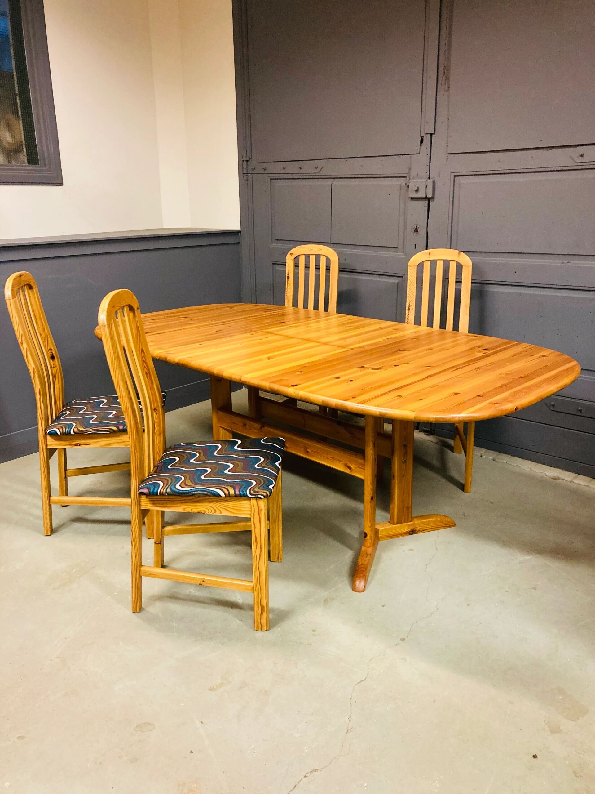 Dining table (extendable) set Kilde Møbel, 1980s, Danish