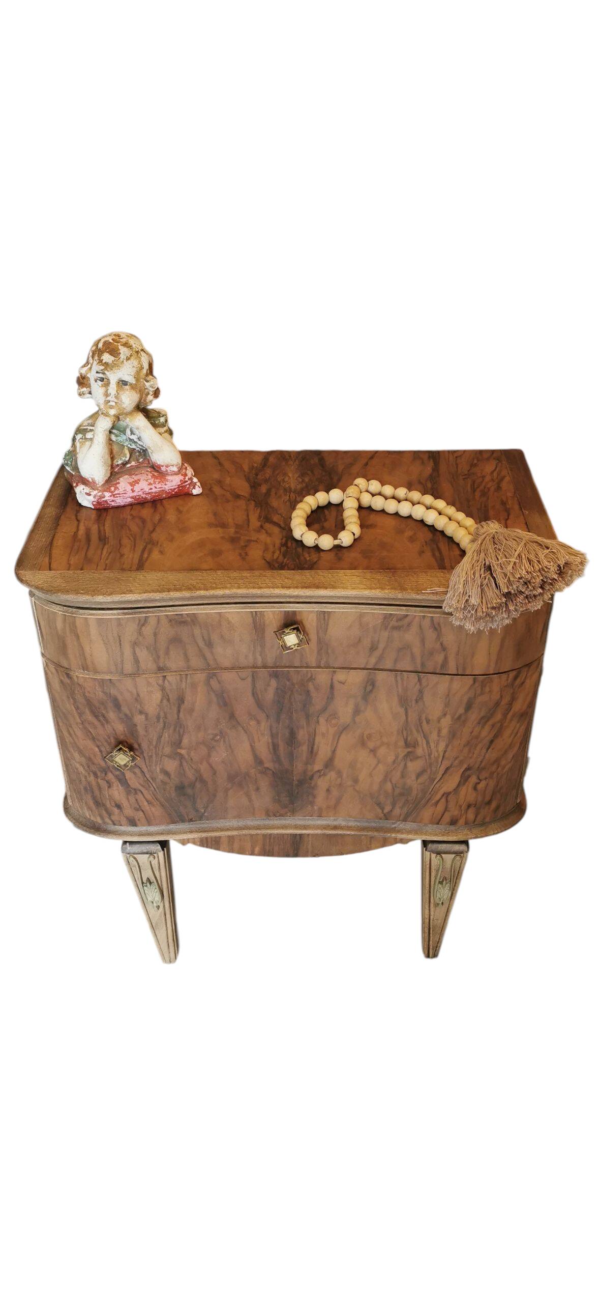 Small vintage chest of drawers from the 50s/60s.