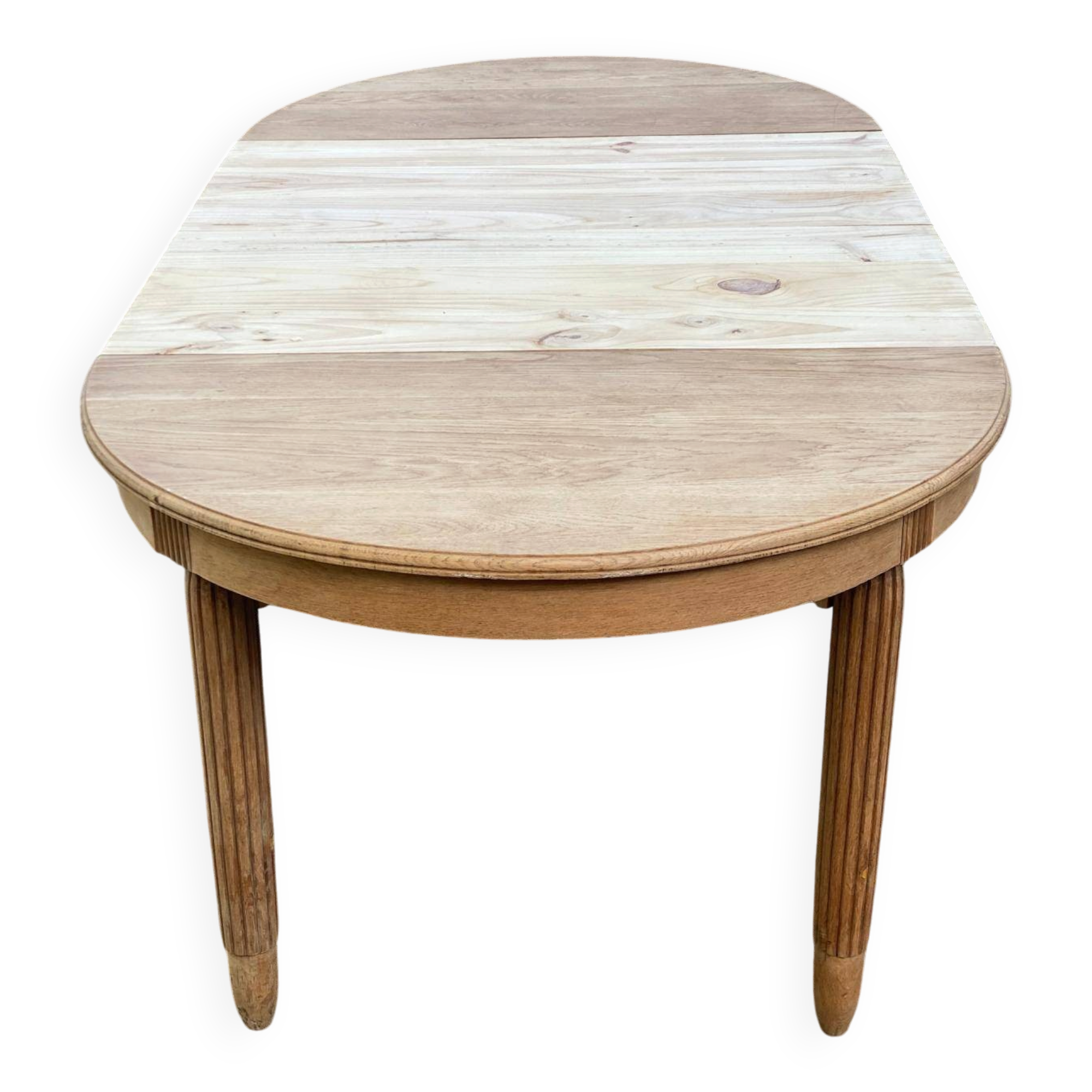 Renovated round Art Deco dining table, extendable, made of solid oak, 213cm.