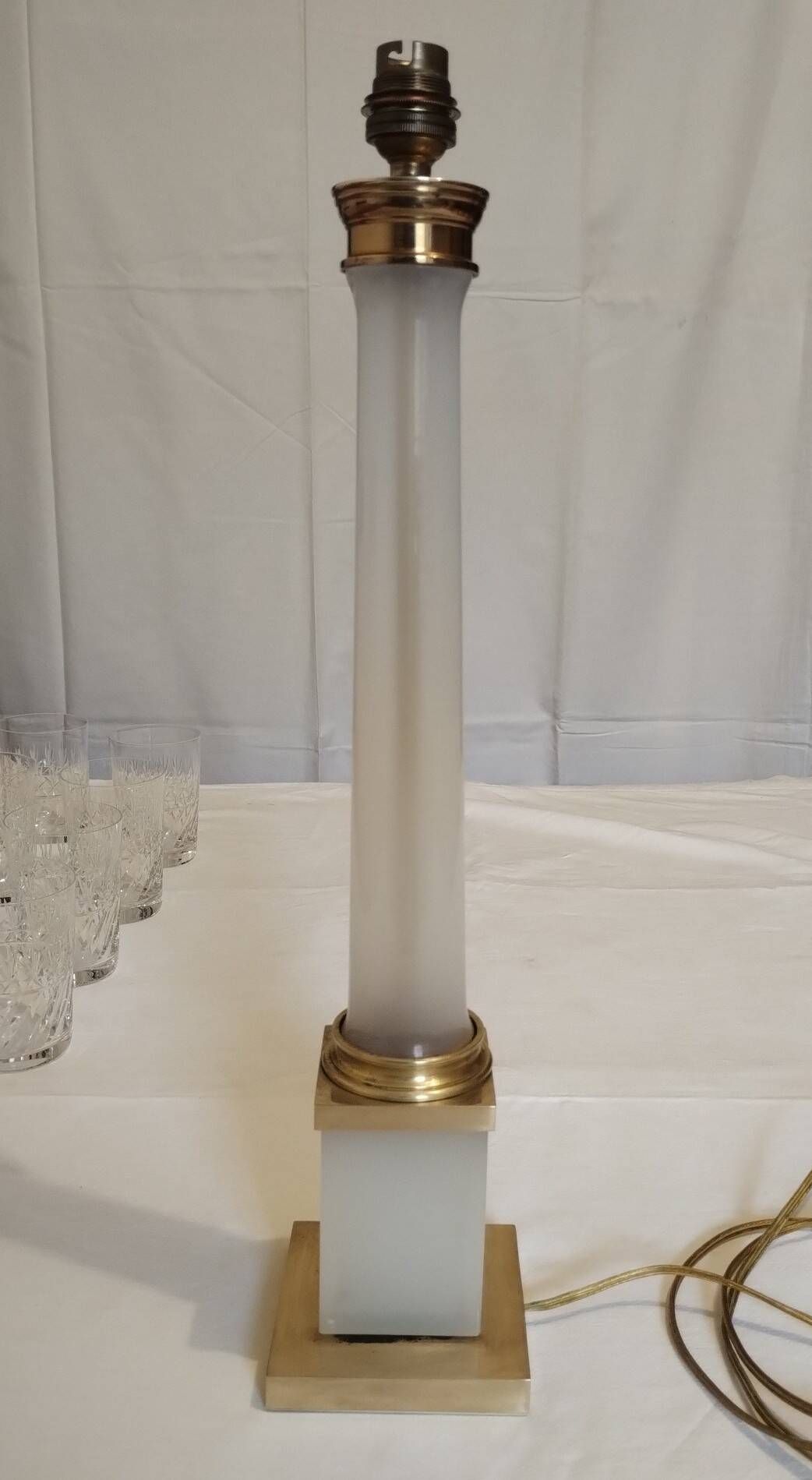 Desk or table lamp