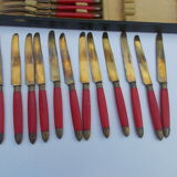 Housewife covered dessert red handle