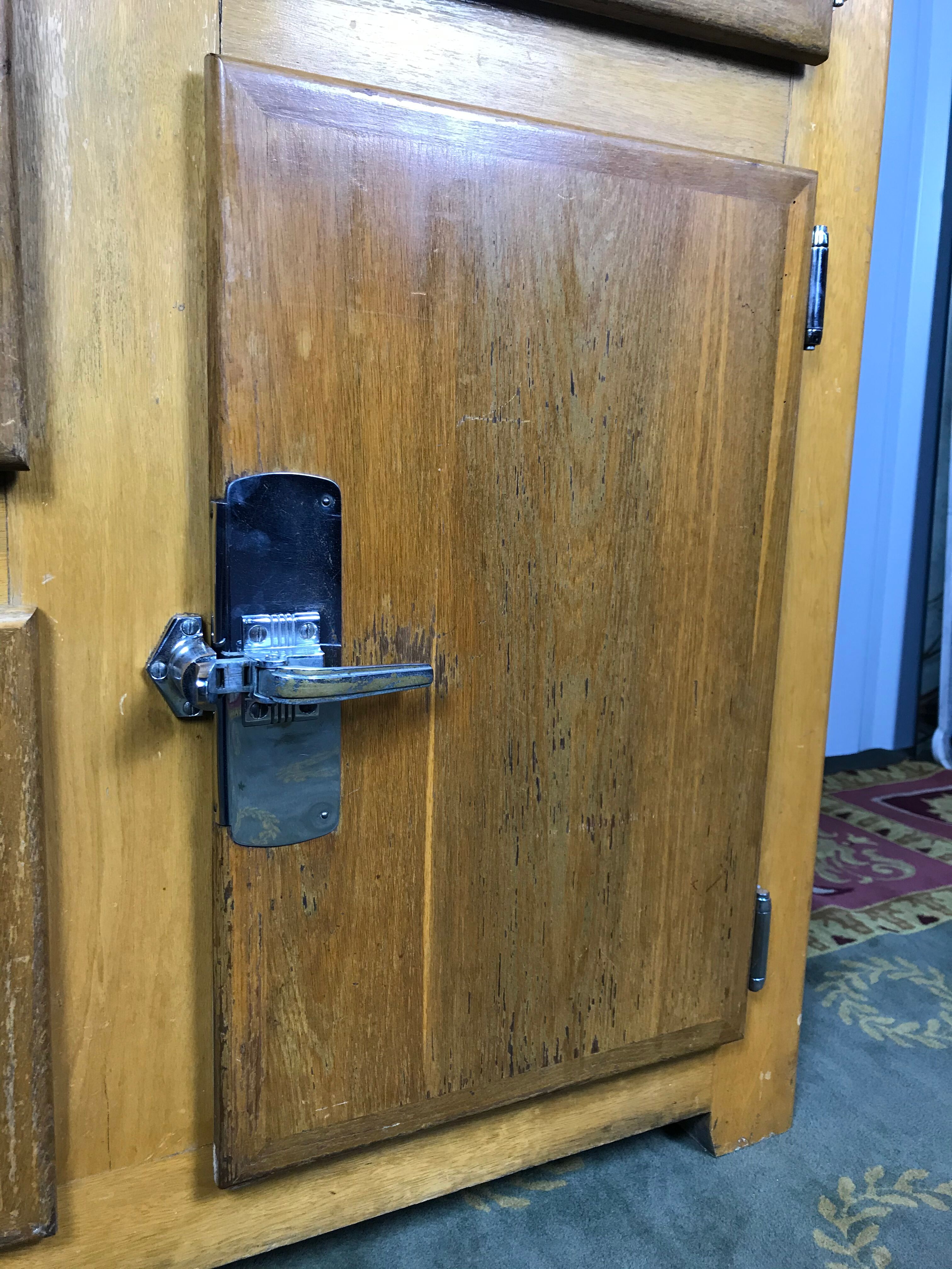 Old bistro fridge "Pictet" 1950