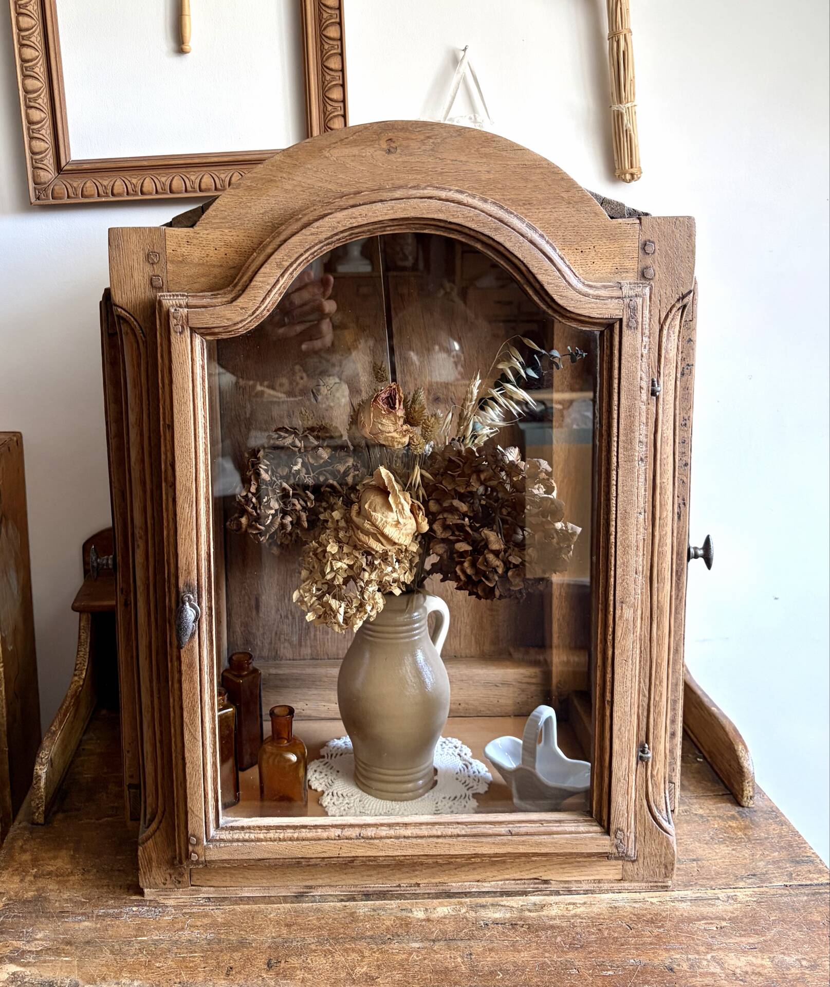 Wooden display cabinet