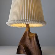 Sculptural table lamp in carved olive wood, organic modern 1970s