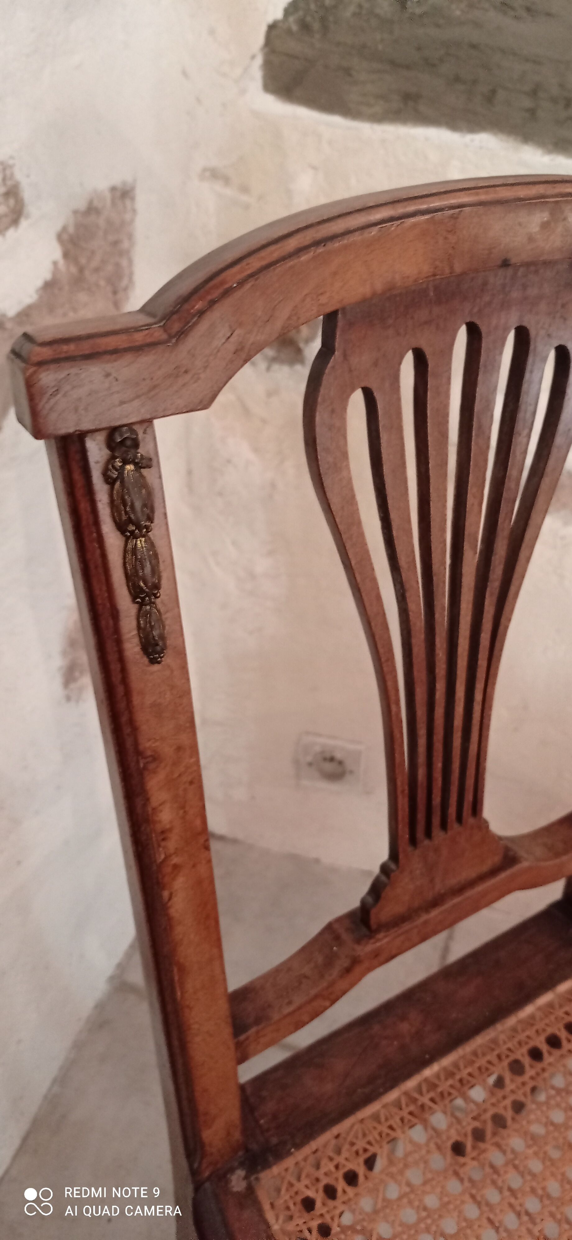 Art Deco year chair