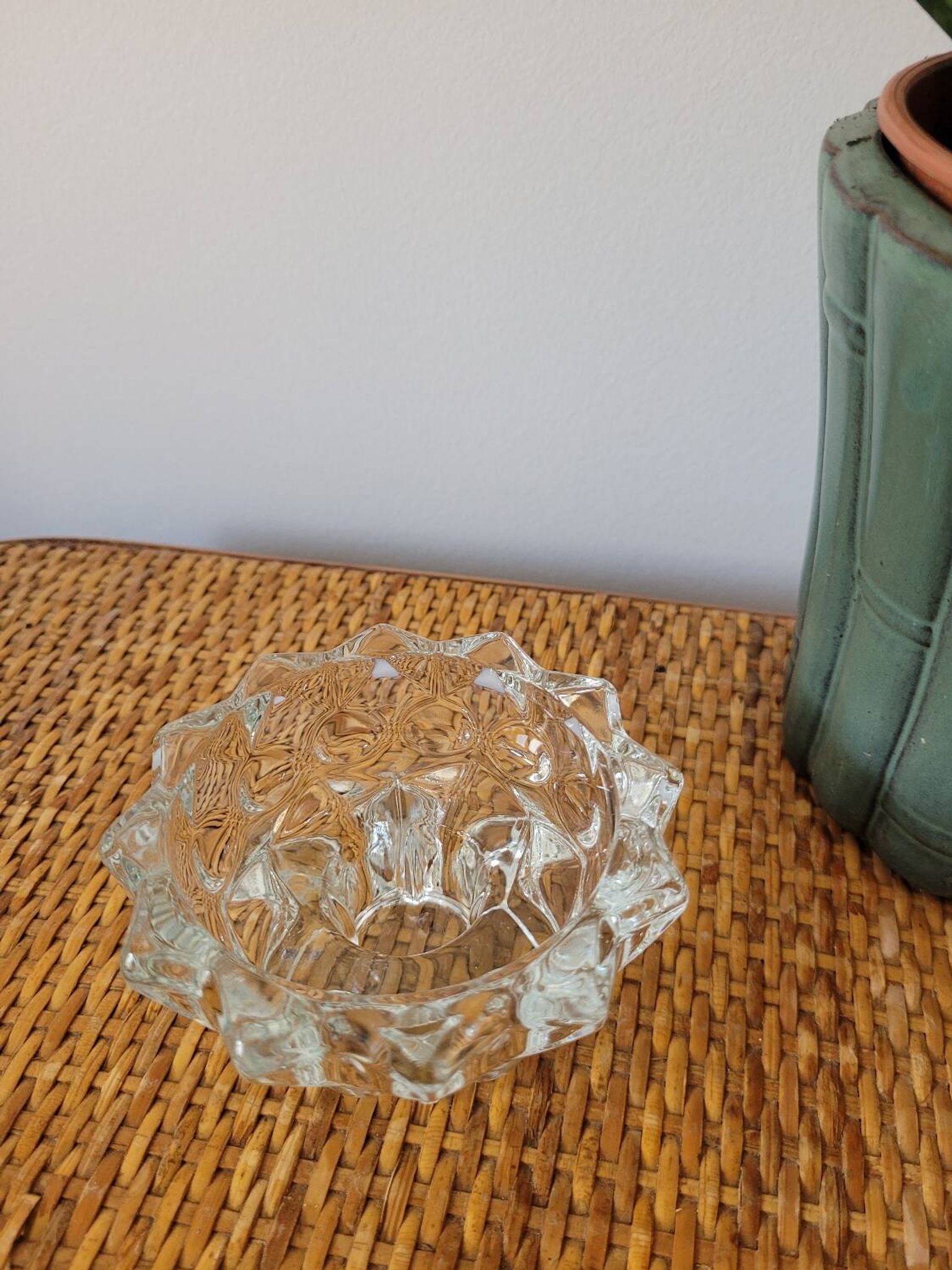 Bougeoir en verre pied étoilé