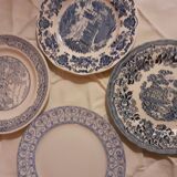 Suite of 6 retro blue plates