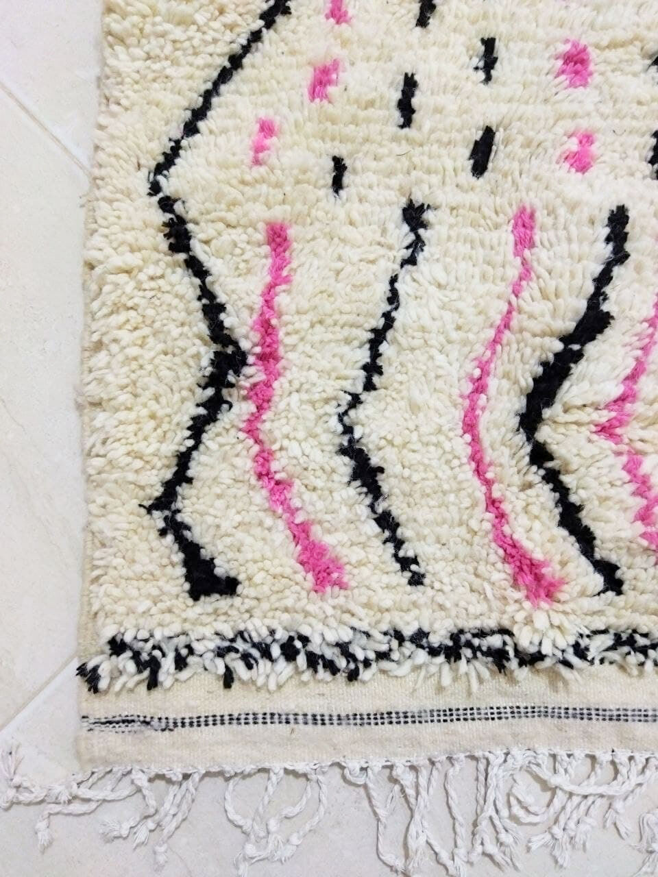 Moroccan berber carpet 254x147cm