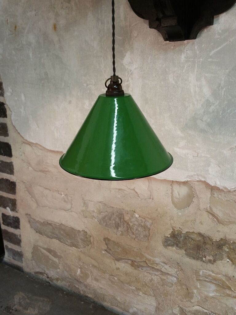 Industrial hanging lamp