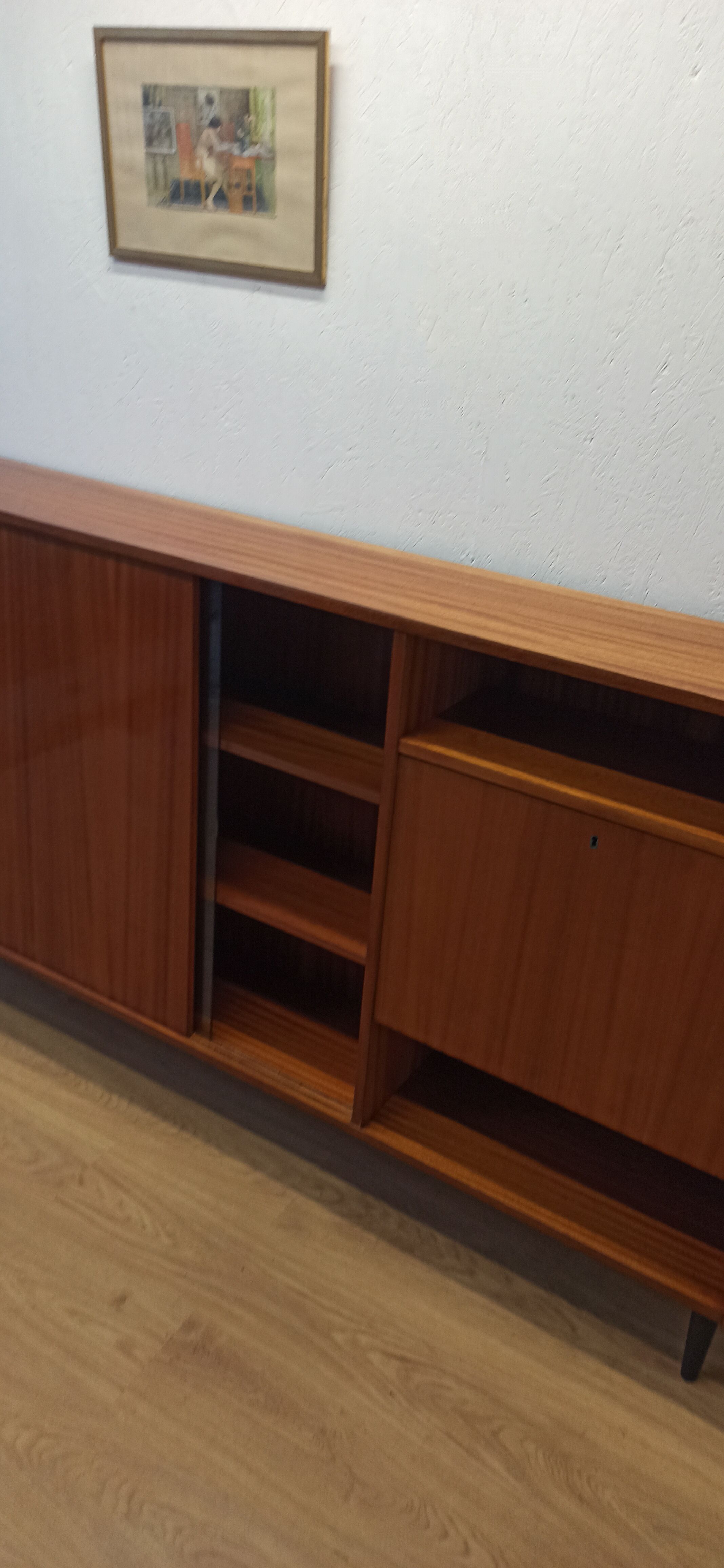 Buffet moderniste, des années 1970
