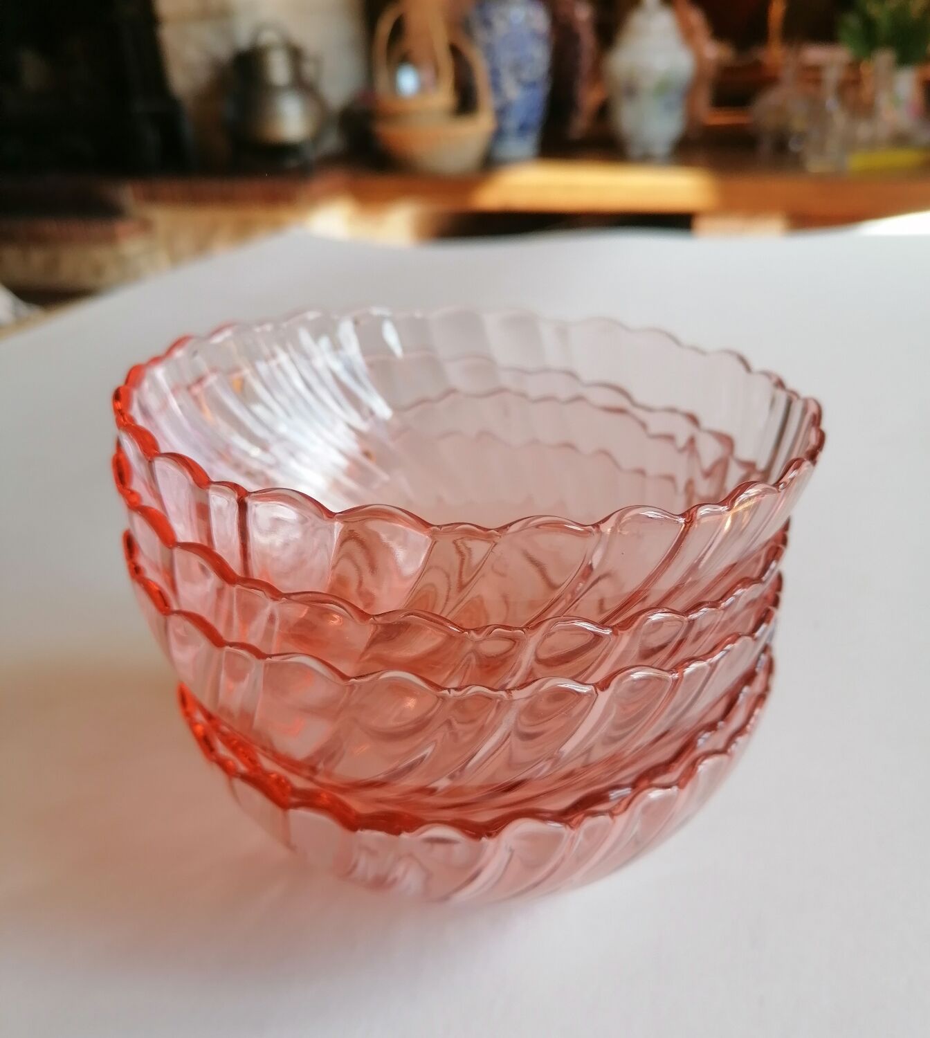 Rosaline service 5 cups and pink glass salad bowl