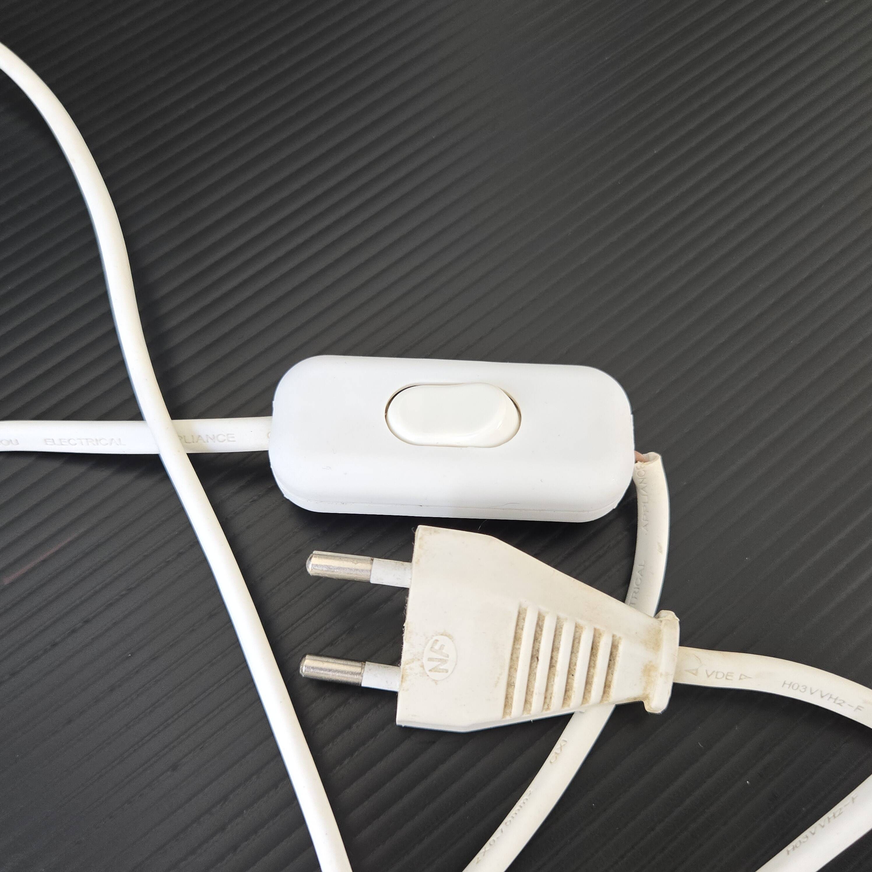 Vintage 1980s lamp in white lacquered metal