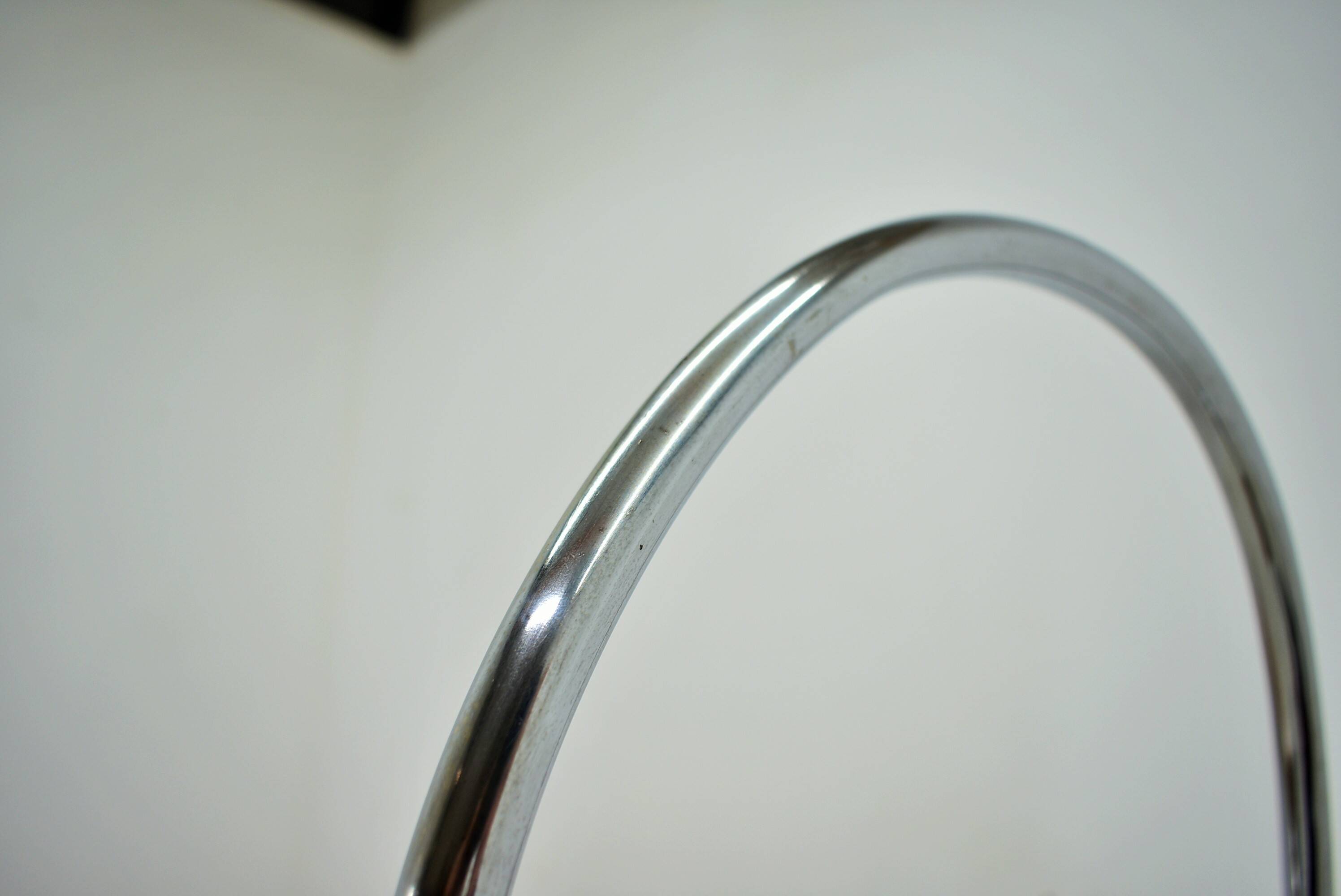 Lampe de sol Art Déco par Jindrich Halabala, années 1940.