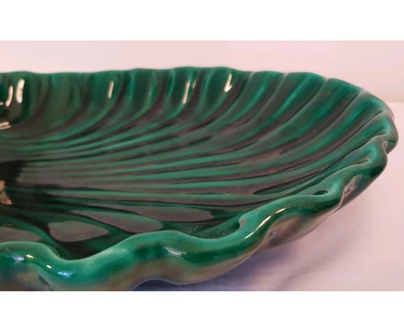 Empty shell pocket St James 50's