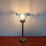 Lampe de table en bronze doré et bobèche en verre bleu