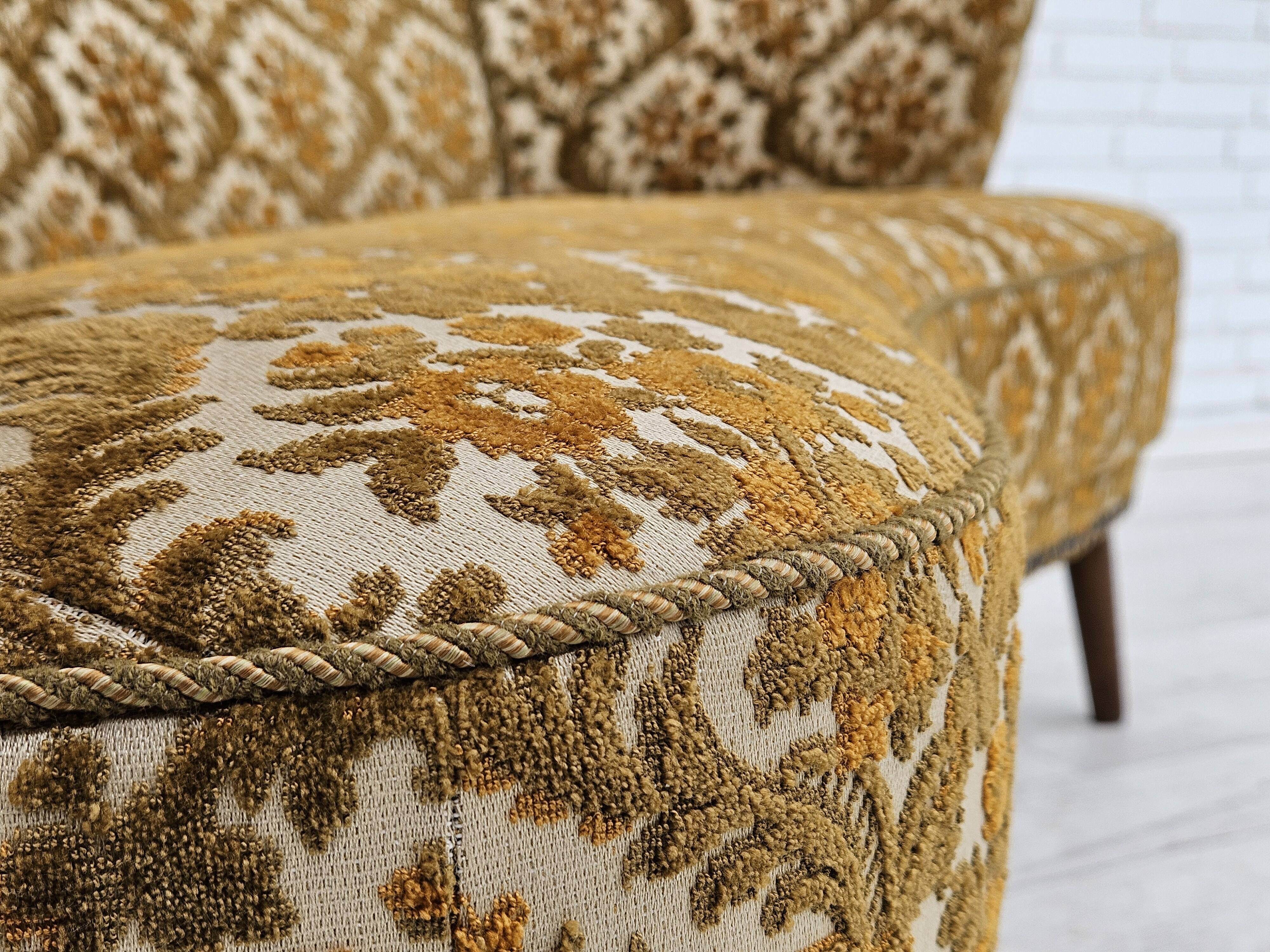 Canapé danois 2 places "banana", état d'origine, tissu d'ameublement run/beige, bois de hêtre, années 1960,