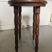 Tabouret en bois massif