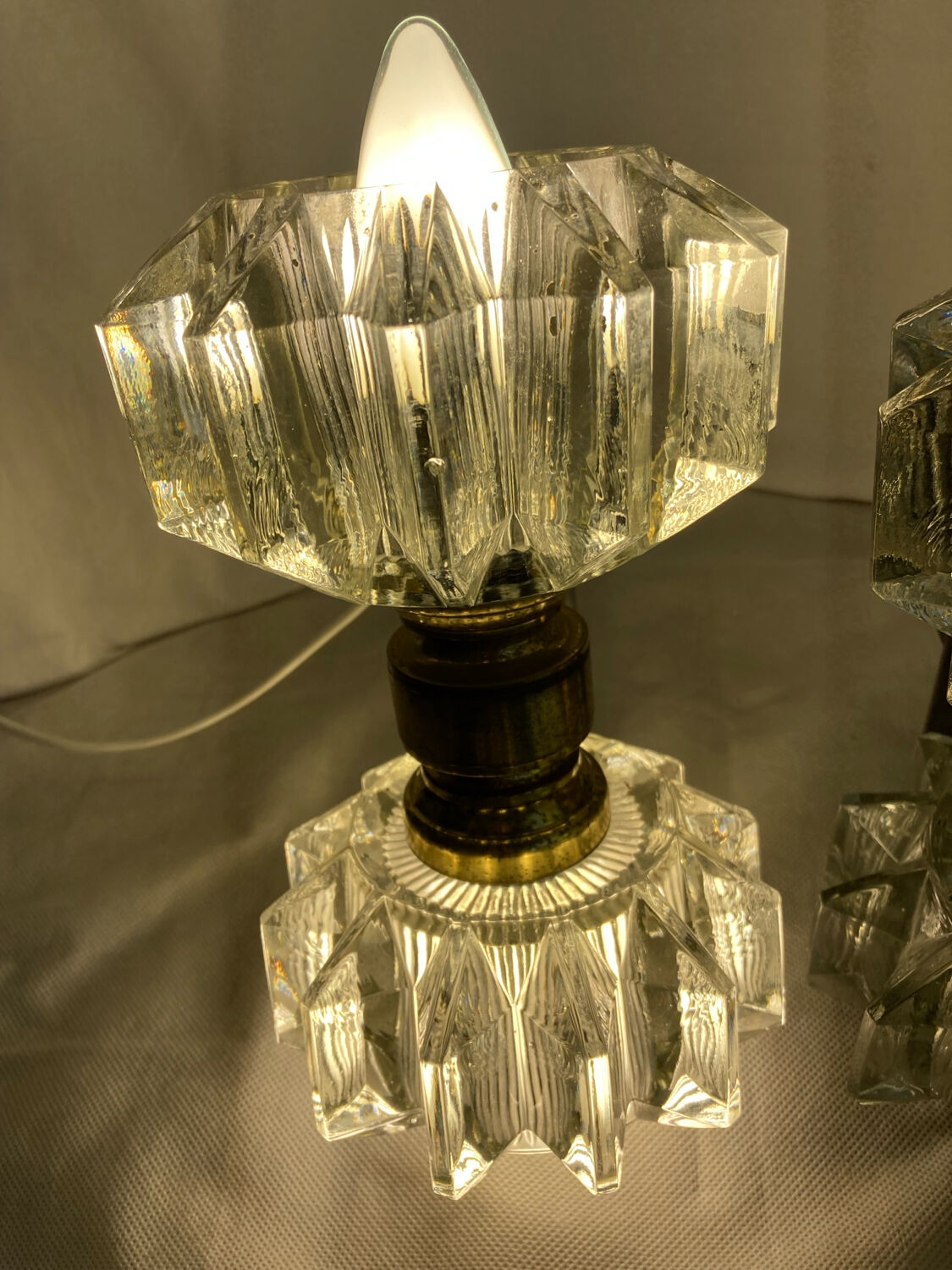 Pair of 1930s wall lights, Italian work, Murano glass and brass