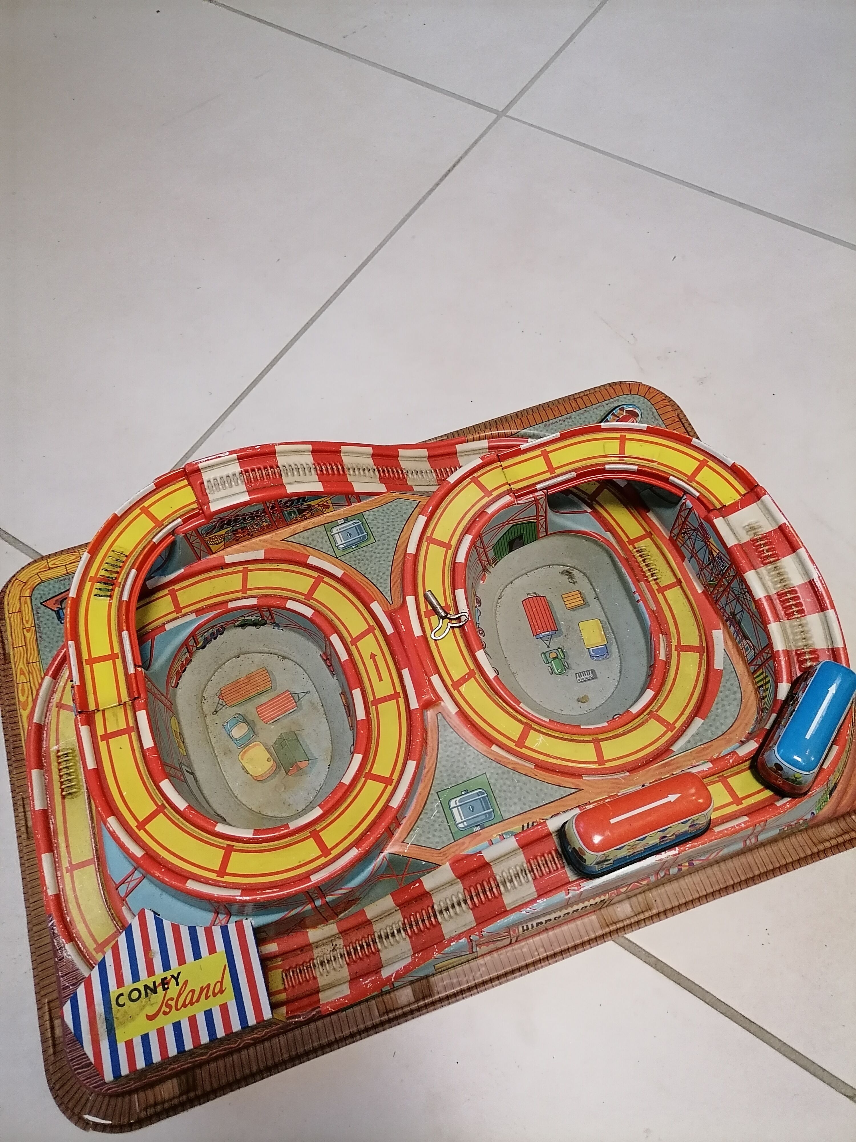 Vintage toy circuit