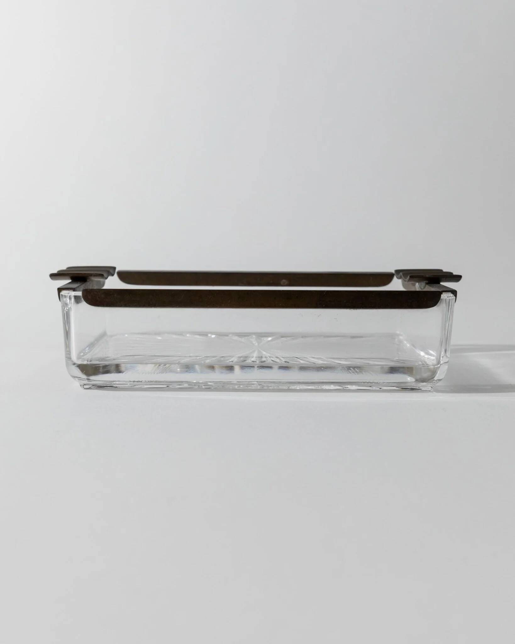 Vintage Art Deco ashtray in glass - crystal glass and metal - timeless design from Italy in the 1930s - glass art, elegant gift idea, table decoration.